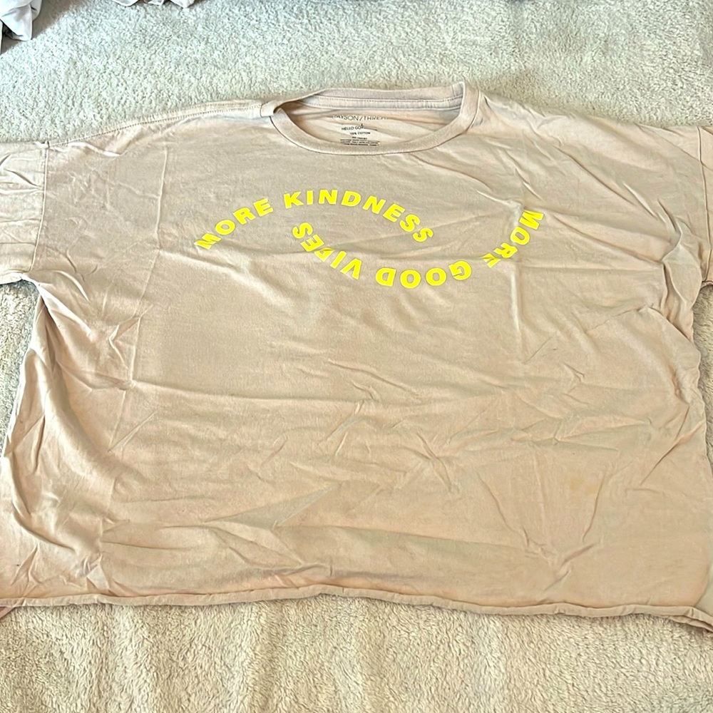 NWOT Grayson/Threads “More Kindness More Good Vibes” Cropped Top